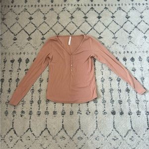 Aritzia/Babaton Long Sleeve Pink Shirt Size Medium